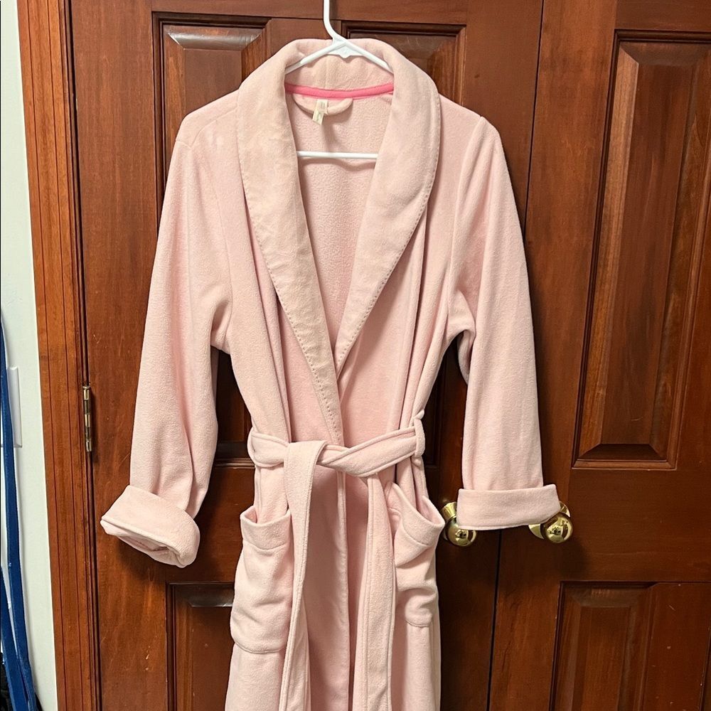 Old Navy Cozy Pink Bathrobe